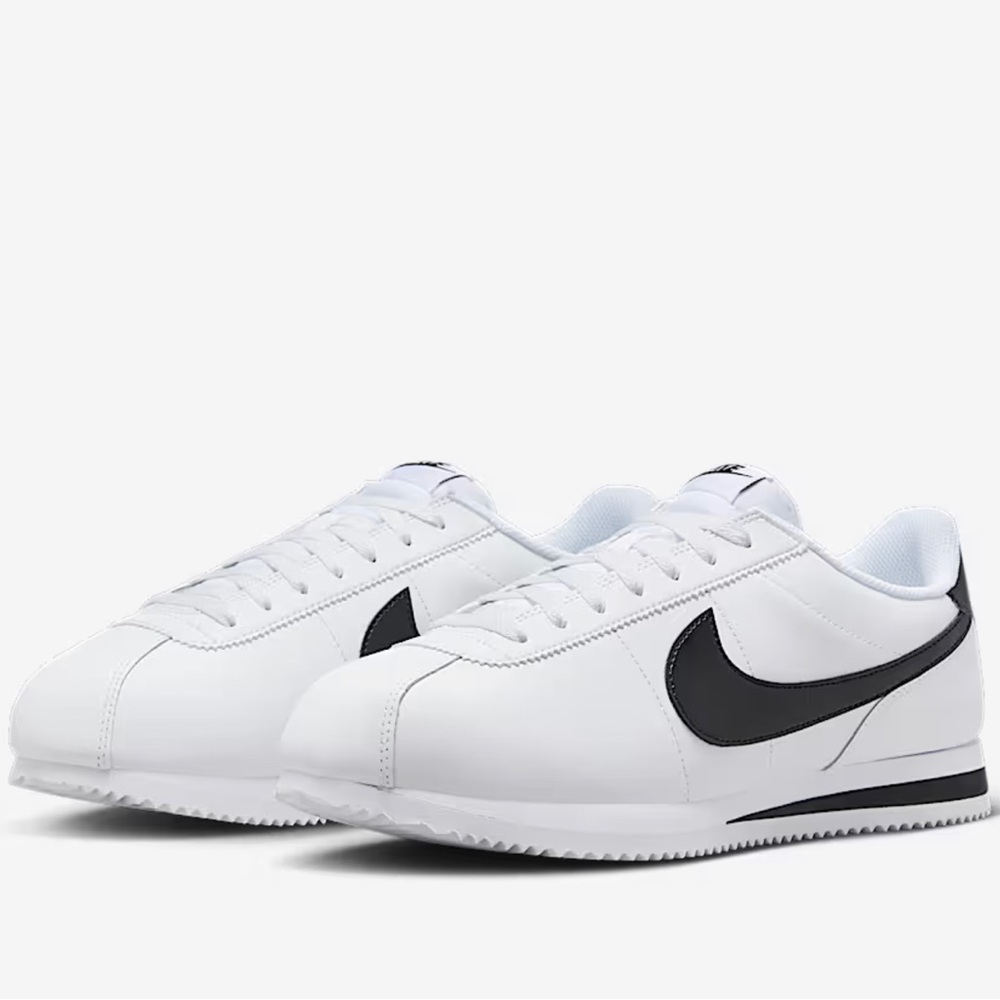 Nike Classic White and Black Trainers